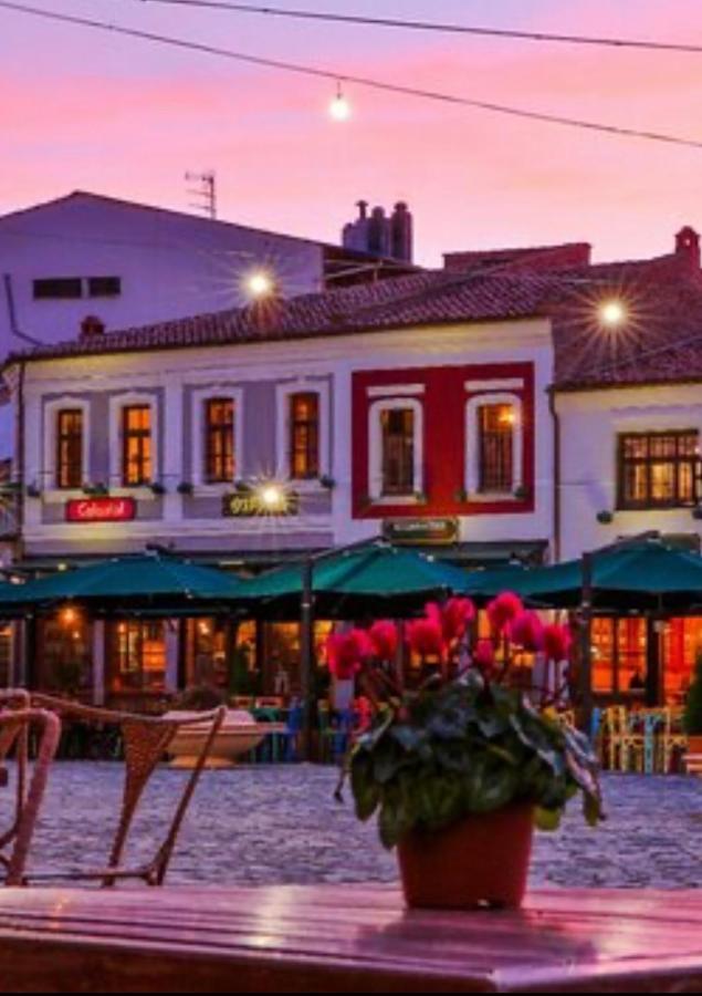 Tradicional Bazaar Home Korce Buitenkant foto